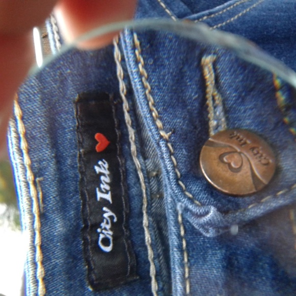 Woman's blue Jeans denim stretchy material size 7 brand City ink - Picture 6 of 11